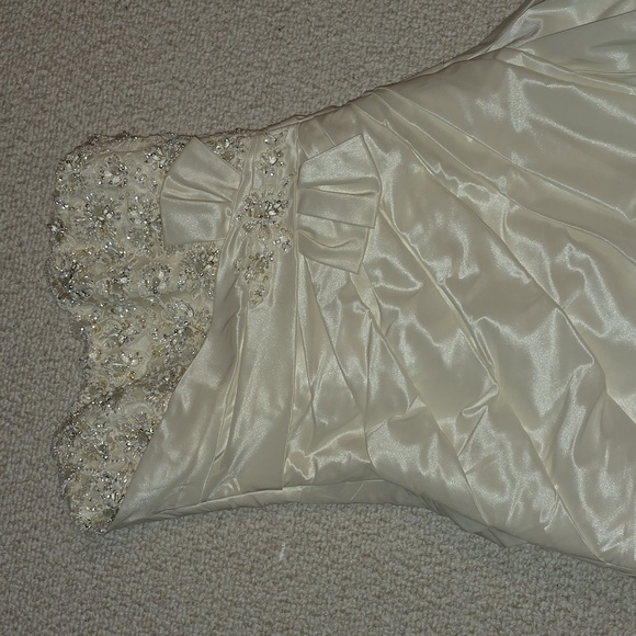 Sottero & Midgley Corset Wedding Dress - Picture 4 of 10